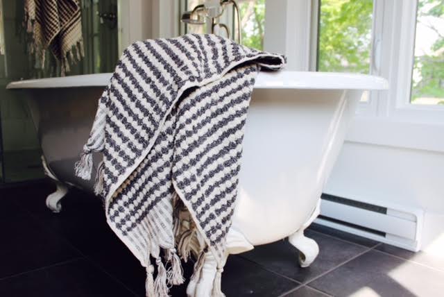 Utopia grey and white towels